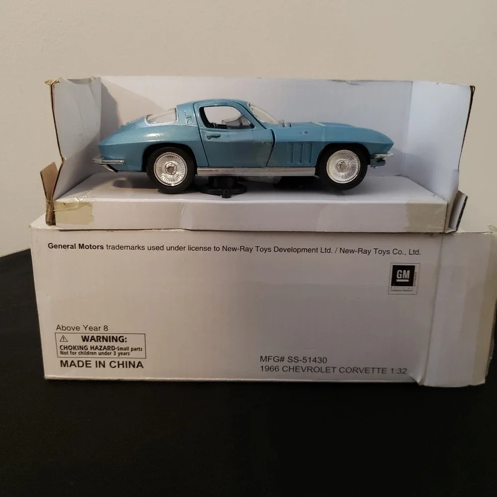 General Motors 1966 Chevelle Corvette 1:32 Blue NIB Collector SS-51430